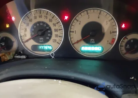 2001 Chrysler Town & Country Lxi from USA, damaged, VIN 2C8GP54L51R404316